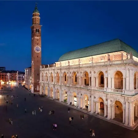 Lejlighed La Mansarda Piu Bella E Luminosa Vicino Al Centro!